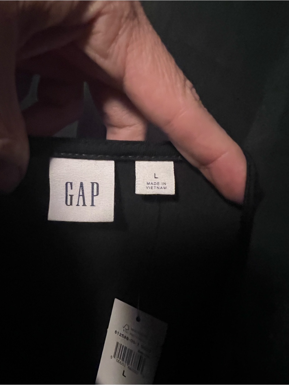 NWT - GAP - Women’s black dress, lightweight. - Picture 3 of 4